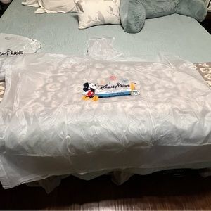 4 Disney Rain Ponchos Only used once!